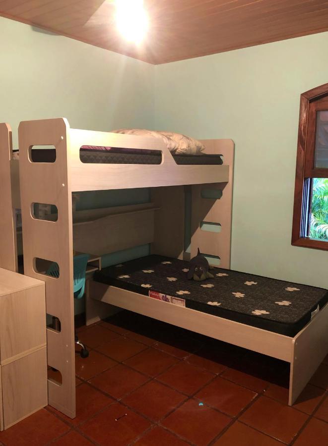 Otima Localizacao! Casa Tulipa, Praia De Pernambuco กัวรูจา ภายนอก รูปภาพ