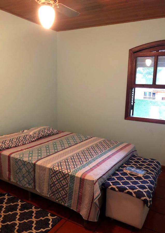 Otima Localizacao! Casa Tulipa, Praia De Pernambuco กัวรูจา ภายนอก รูปภาพ