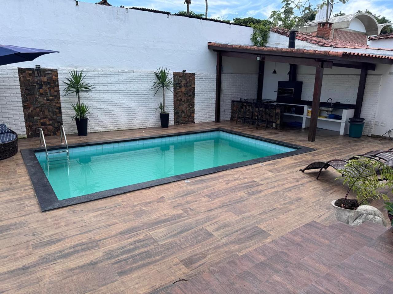 Otima Localizacao! Casa Tulipa, Praia De Pernambuco กัวรูจา ภายนอก รูปภาพ
